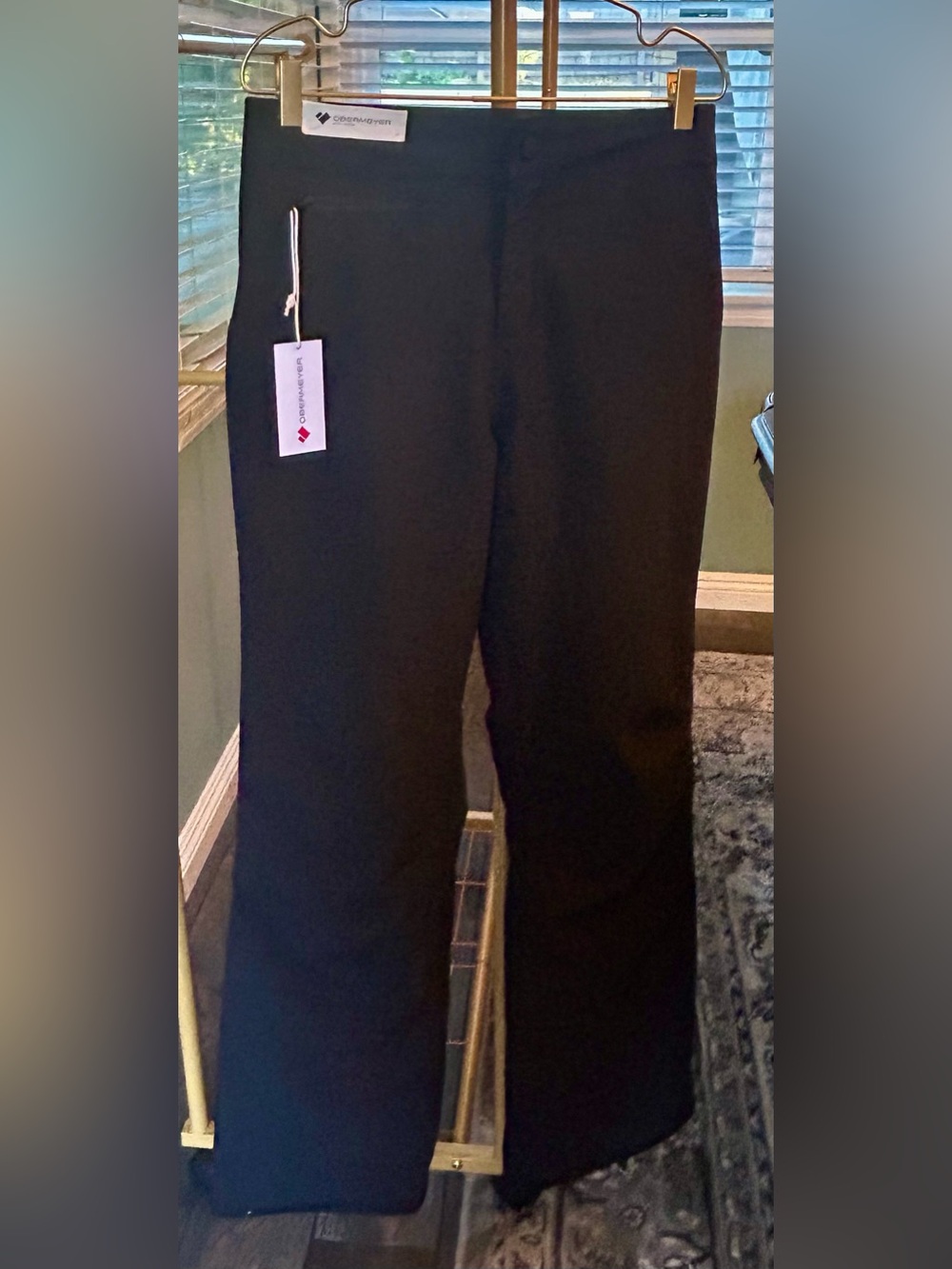 $139 MSRP Obermeyer Black women’s Ski Pants NWT Size 10 Long